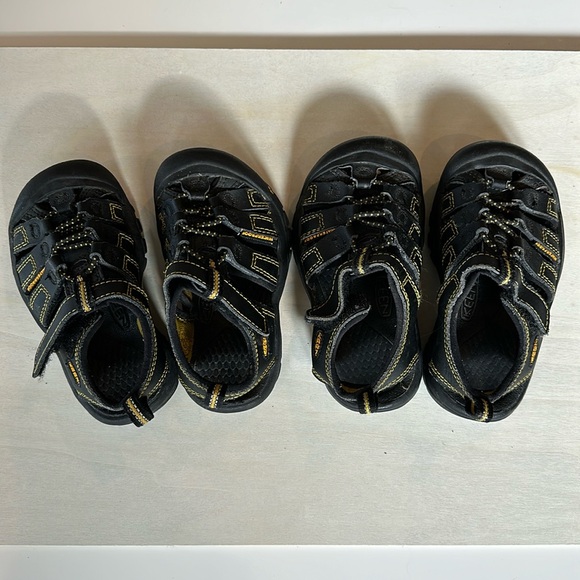 Keen Sandals Kids - Picture 1 of 3